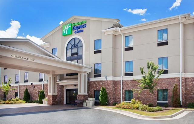 Holiday Inn Express Hotel in Austell-Powder Springs