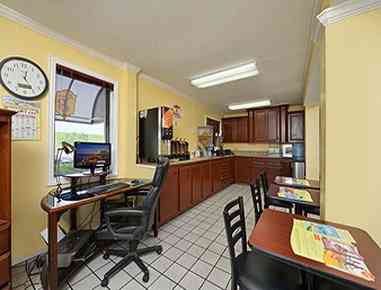 Super 8 by Wyndham Temple S. General Bruce em Temple, TX