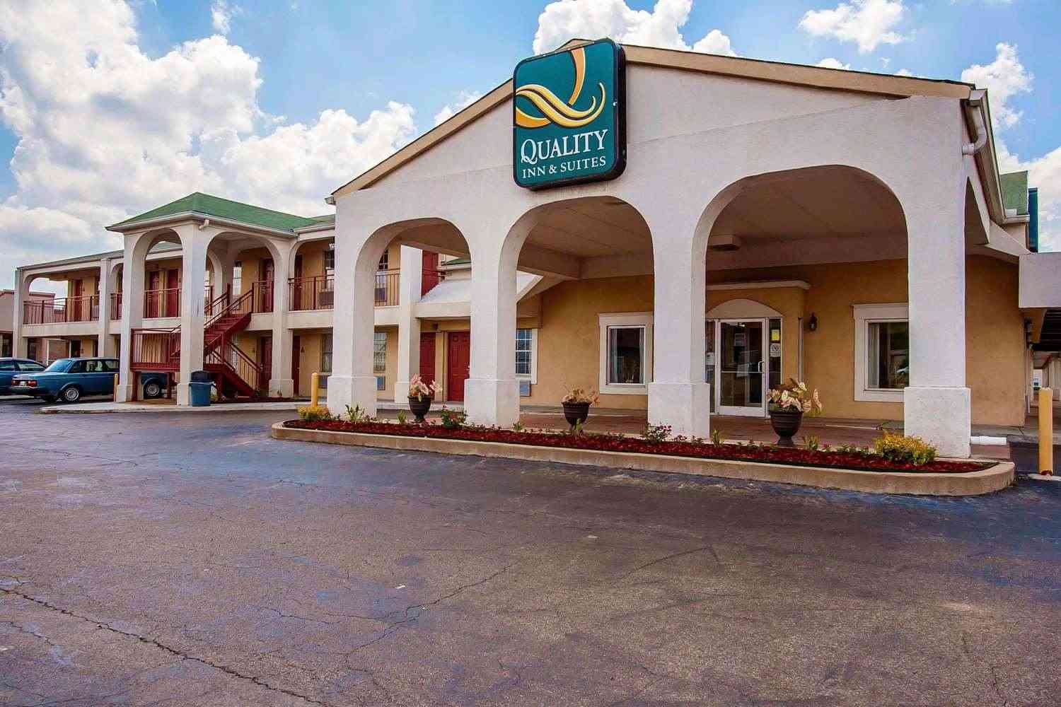 Quality Inn and Suites in Covington, TN