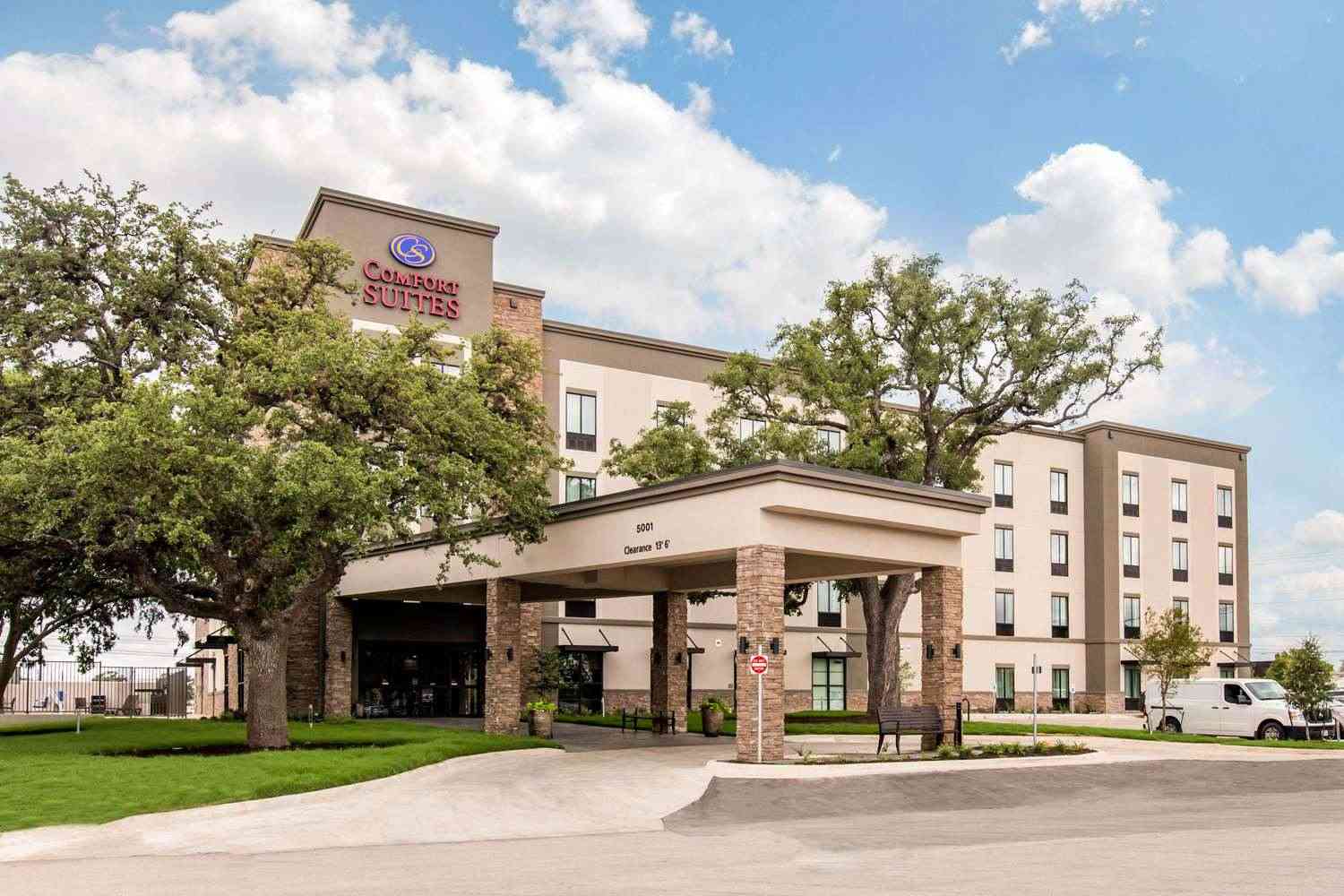 Comfort Suites - South Austin in Austin, TX