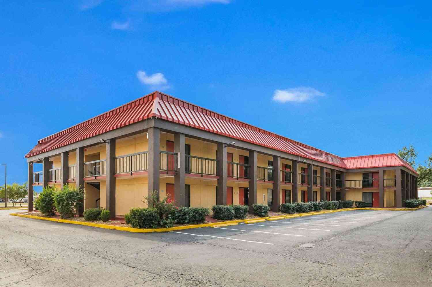 Econo Lodge Columbus в Columbus, MS