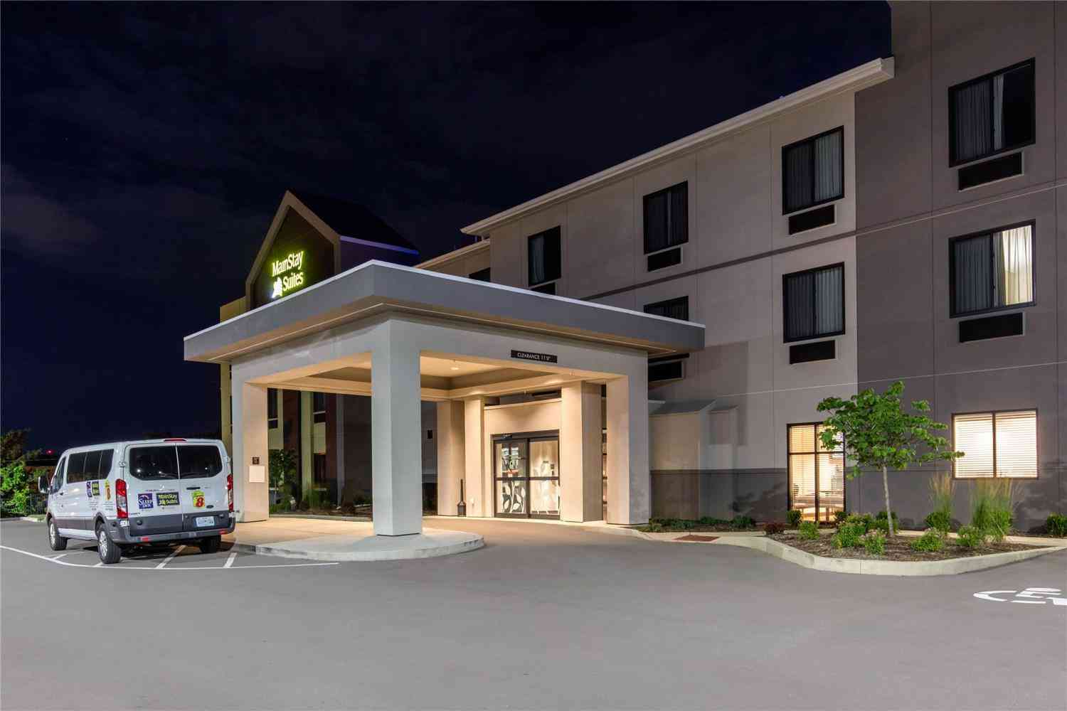 MainStay Suites St. Louis - Airport в St. Louis, MO