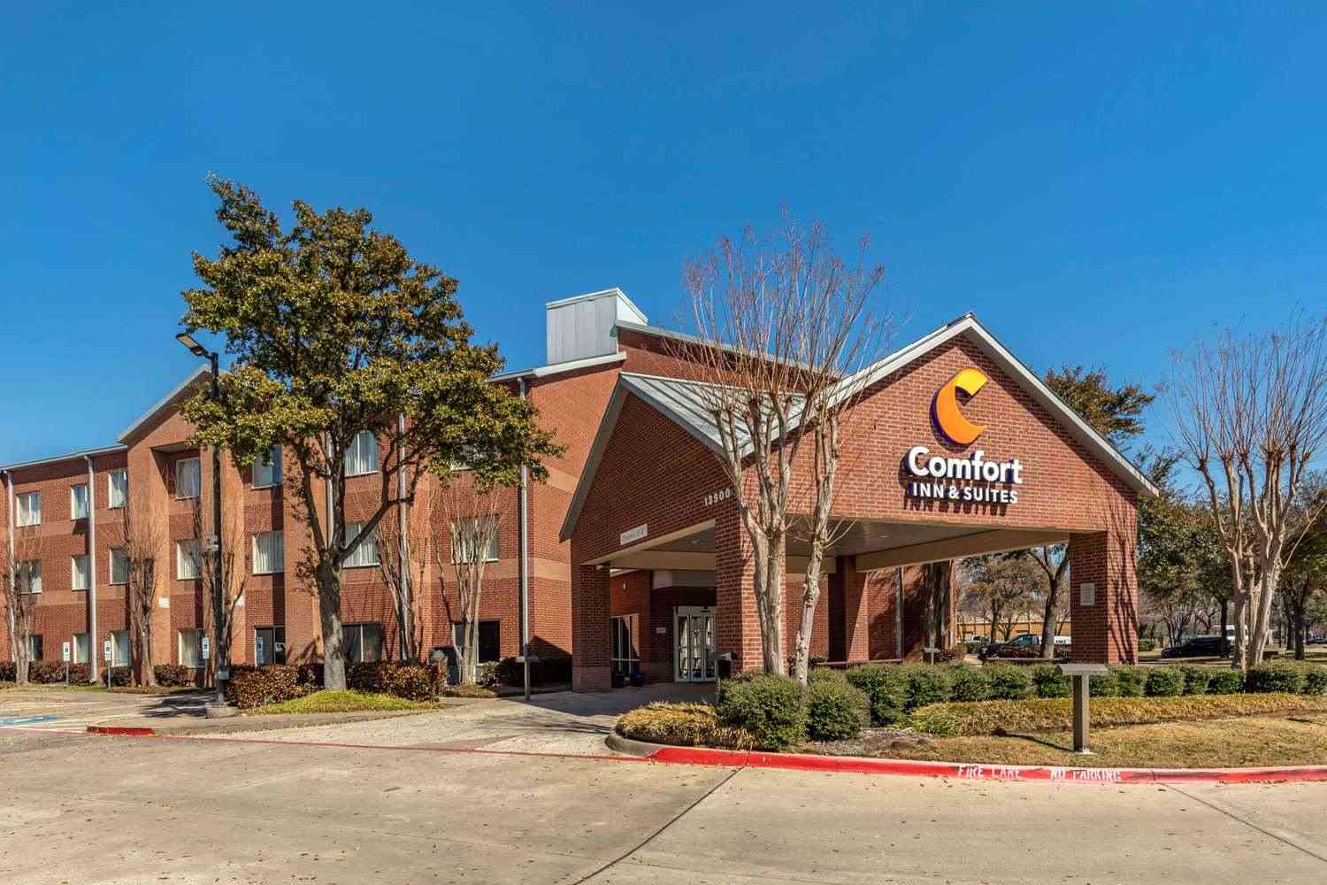 Comfort Inn and Suites Dallas-Addison, Dallas, TX