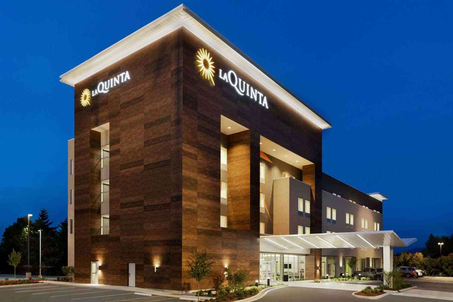 La Quinta Inn & Suites by Wyndham Burlington, Burlington, WA