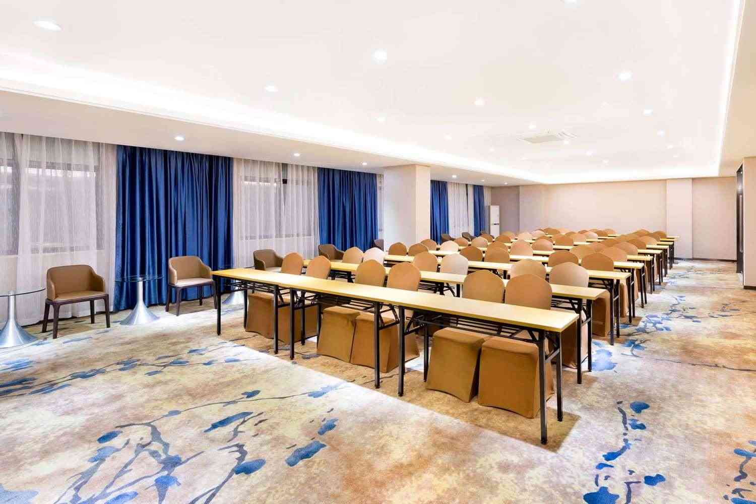 Days Hotel By Wyndham Changle Jinfeng Xinfuyuan, Fuzhou, CN