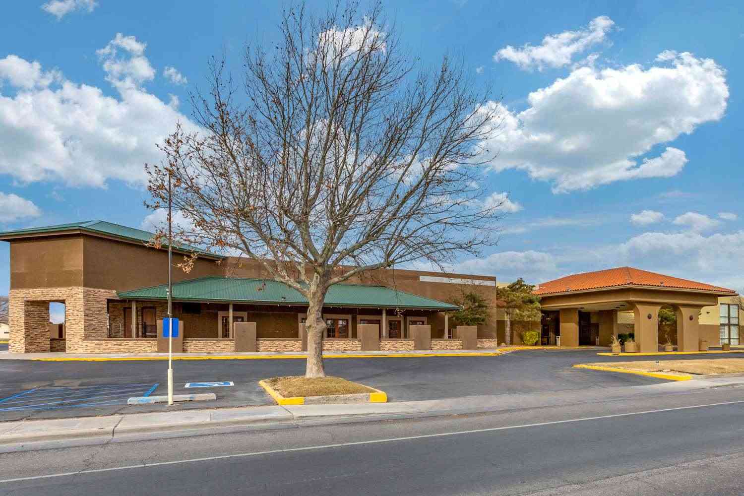 Clarion Inn and Suites Roswell, Roswell, NM