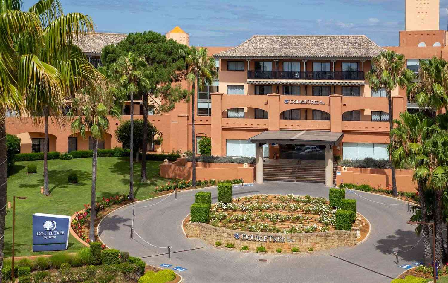 Lepe Huelva, ES 的 DoubleTree by Hilton Islantilla Beach Golf Resort