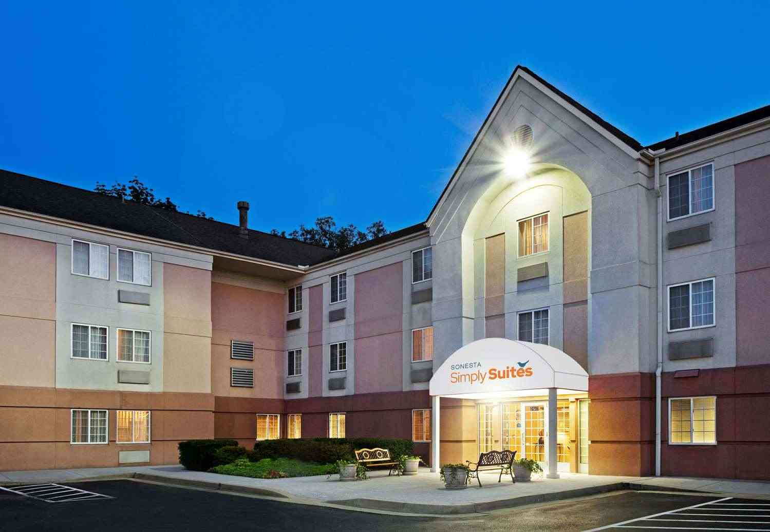 Sonesta Simply Suites Knoxville in Knoxville, TN