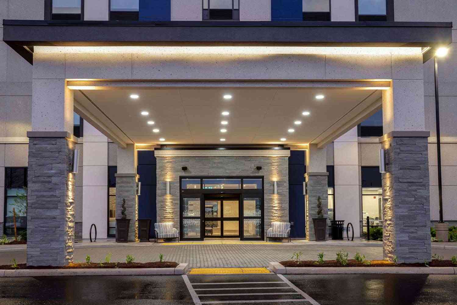 Hampton Inn & Suites by Hilton Burlington Toronto i Burlington, ON