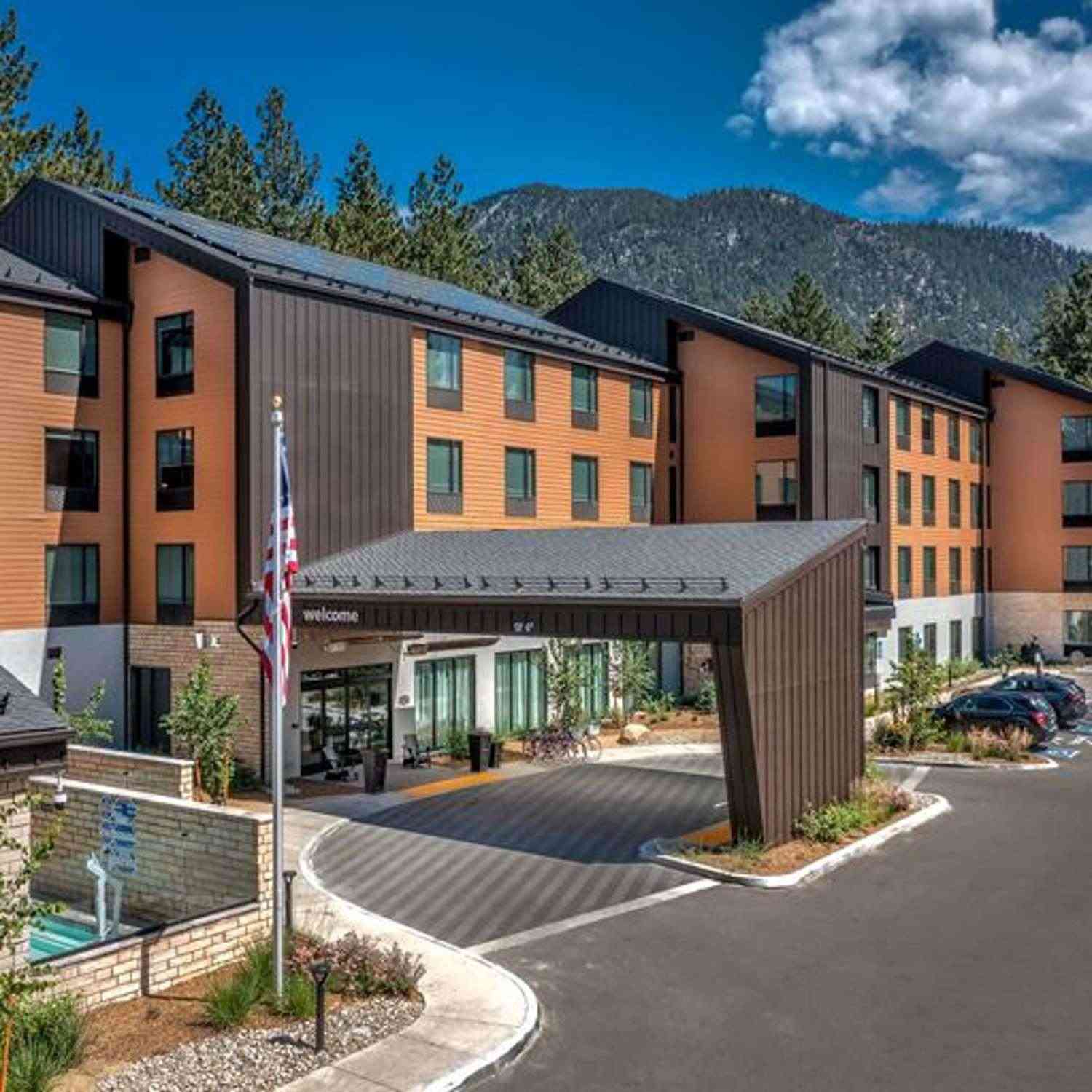 Hampton Inn & Suites South Lake Tahoe в South Lake Tahoe, CA