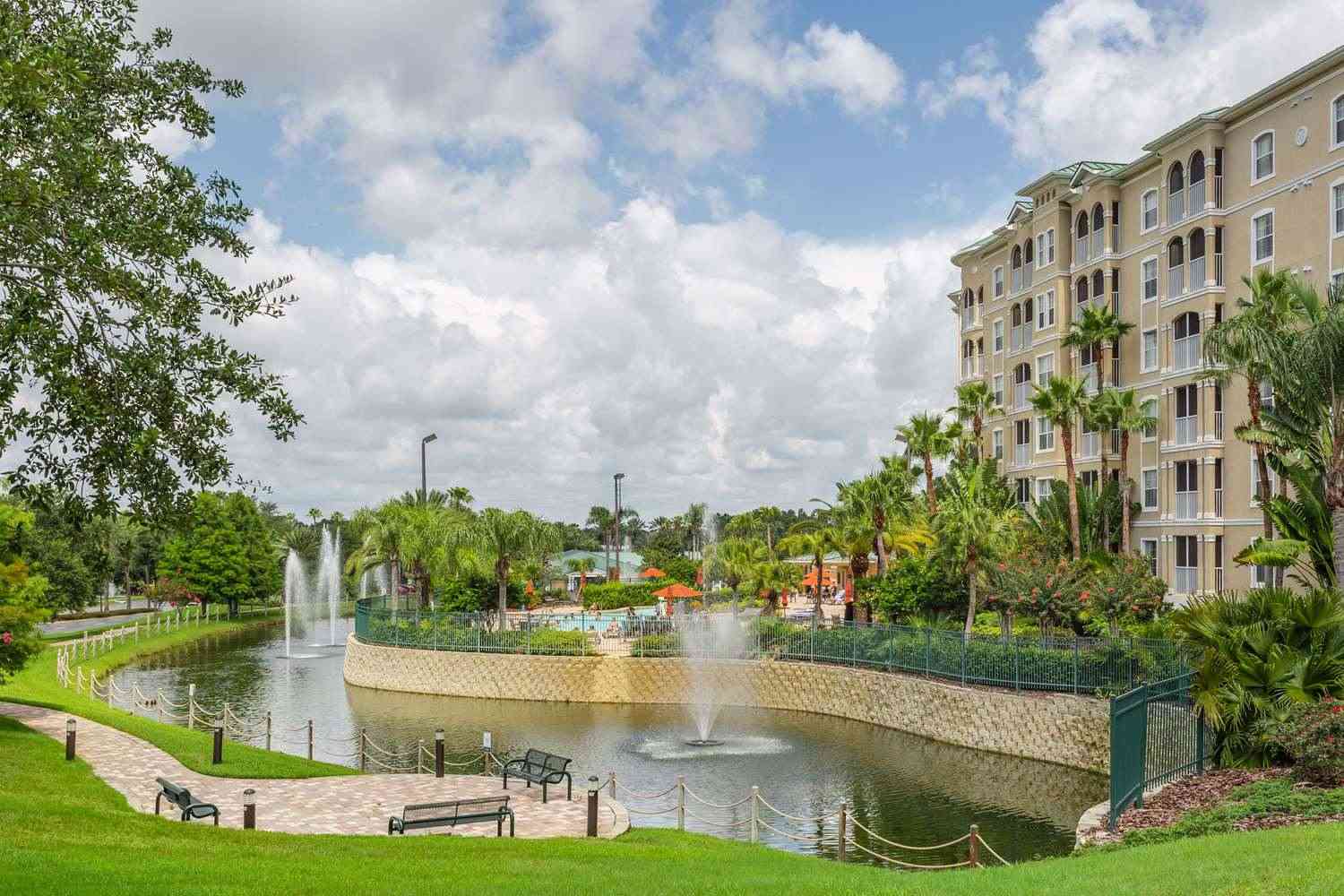 Hilton Vacation Club Mystic Dunes Orlando in Feest, FL