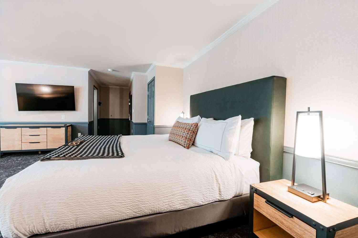 Hotel NoBo Cascade, Tapestry Collection by Hilton in Cascade, ID