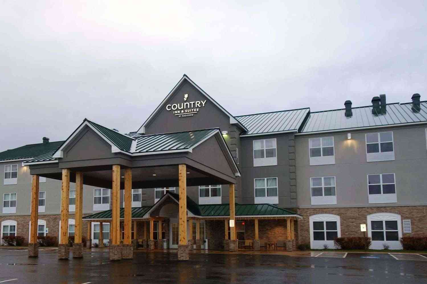 Country Inn & Suites By Radisson, Houghton, MI em Houghton, MI