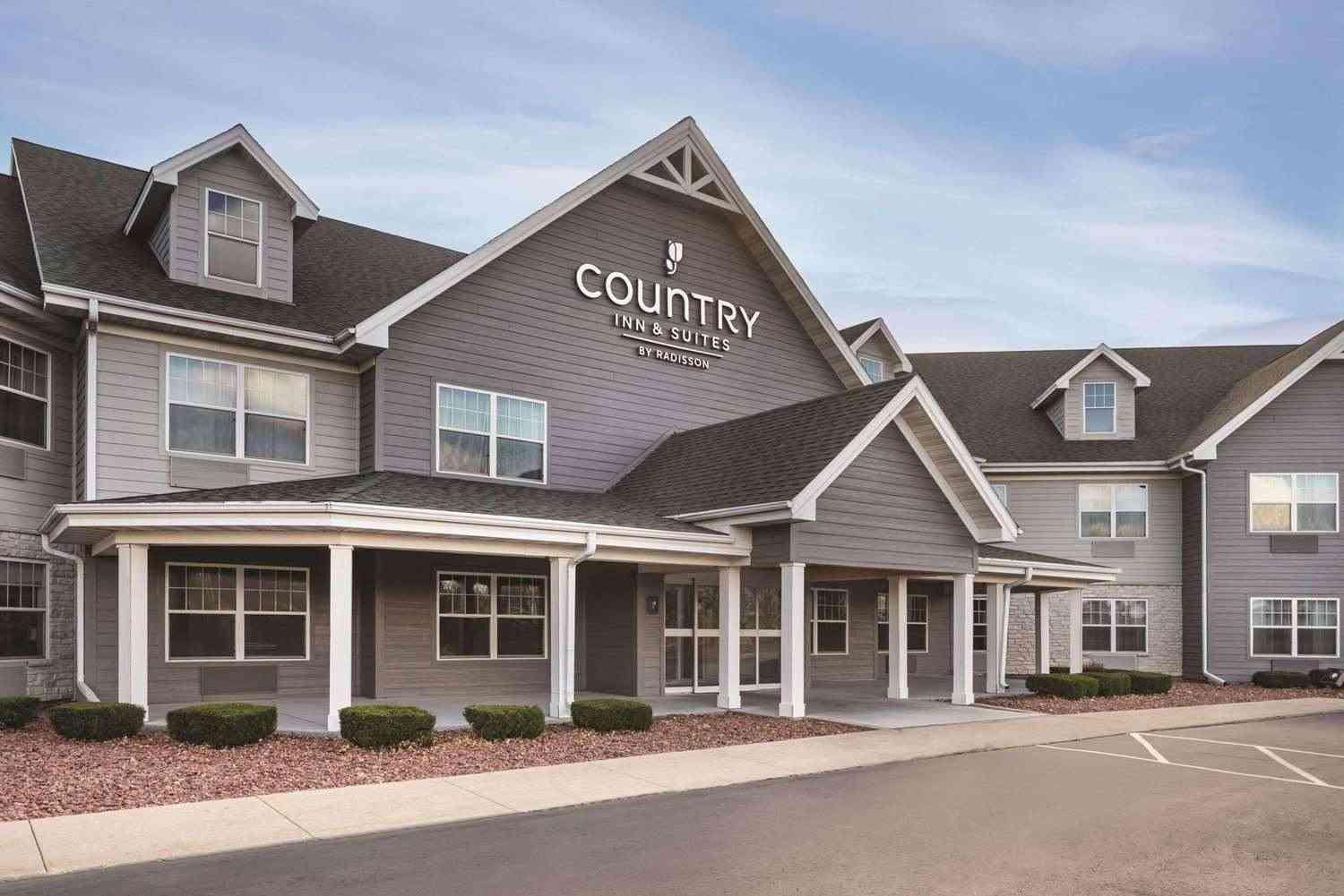 Country Inn & Suites By Radisson Germantown i Germantown, WI