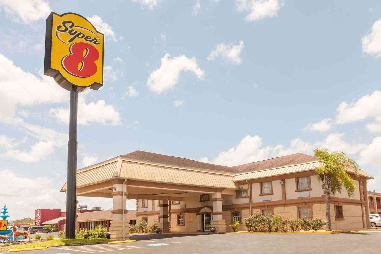 Super 8 by Wyndham Kingsville à Kingsville, TX