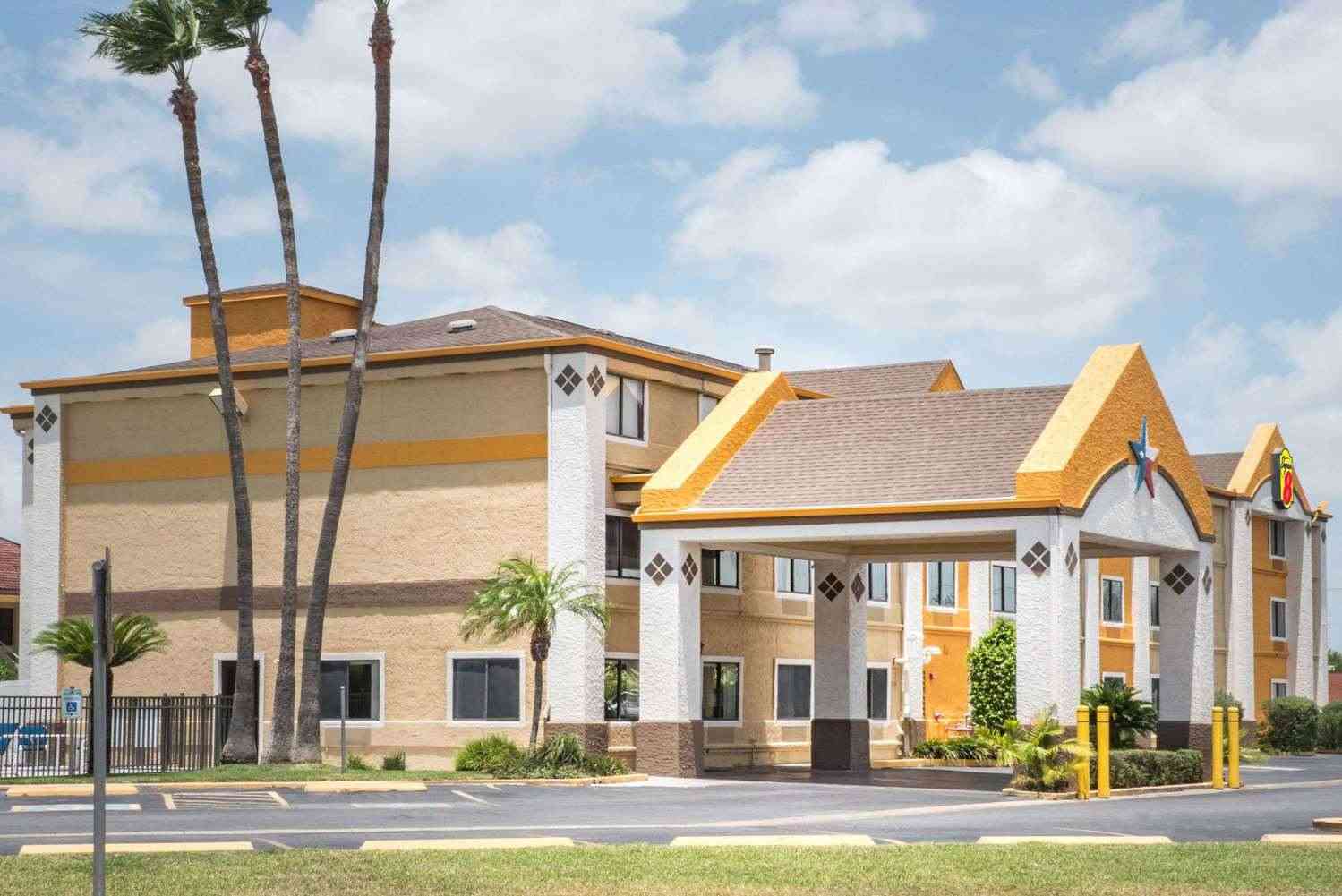Super 8 by Wyndham Harlingen TX à Harlingen, TX