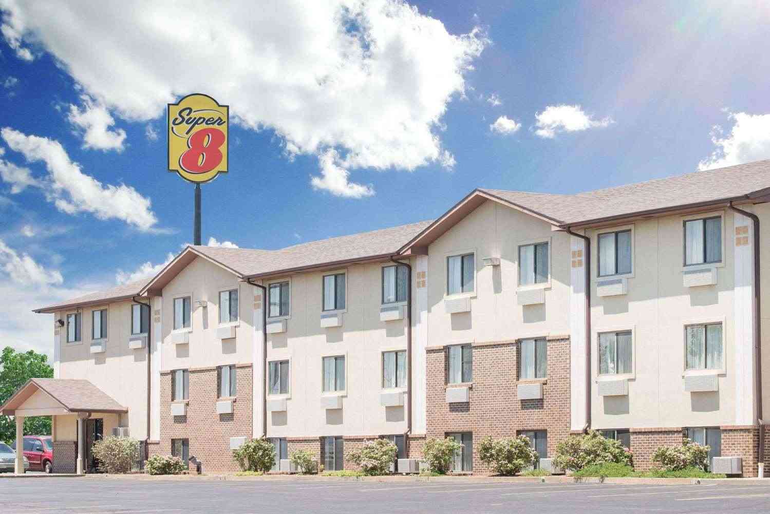 Abilene, KS의 Super 8 by Wyndham Abilene KS