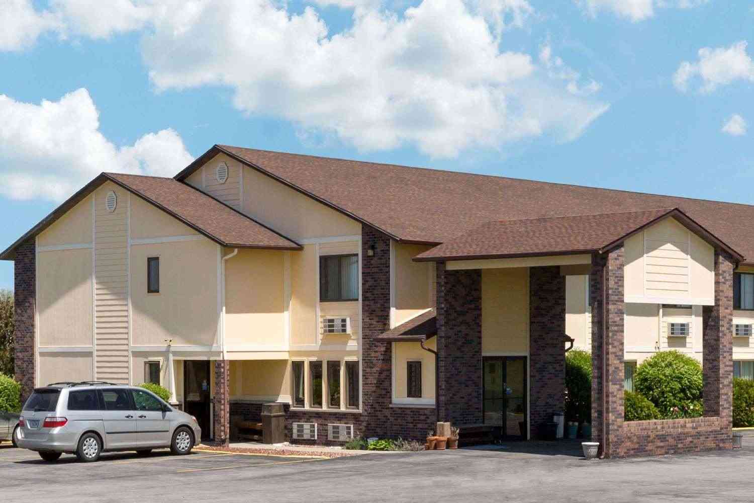 佩里, IA 的 Super 8 by Wyndham Perry IA