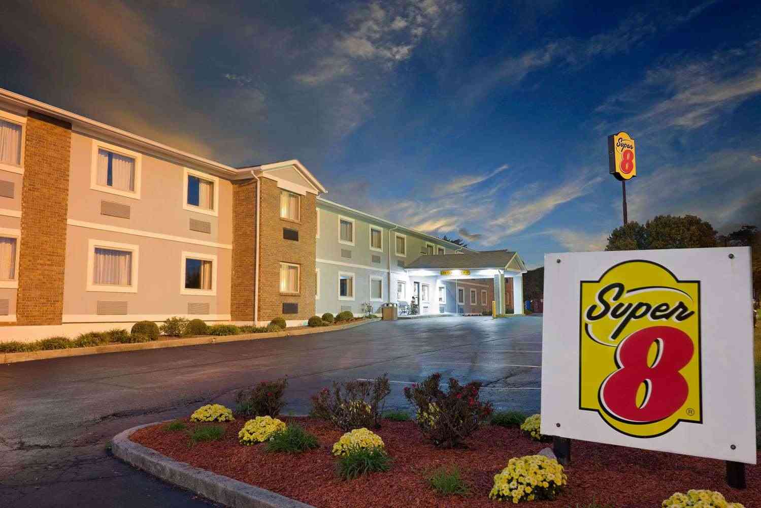 Super 8 by Wyndham Lexington/Hamburg Area à Lexington, KY