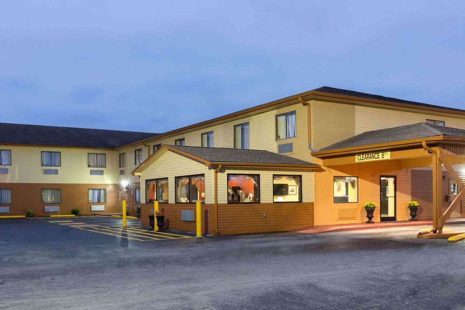 Super 8 by Wyndham Richmond em Richmond, KY