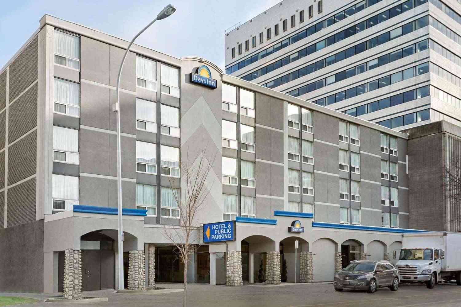Edmonton, AB 的 Days Inn by Wyndham Edmonton Downtown