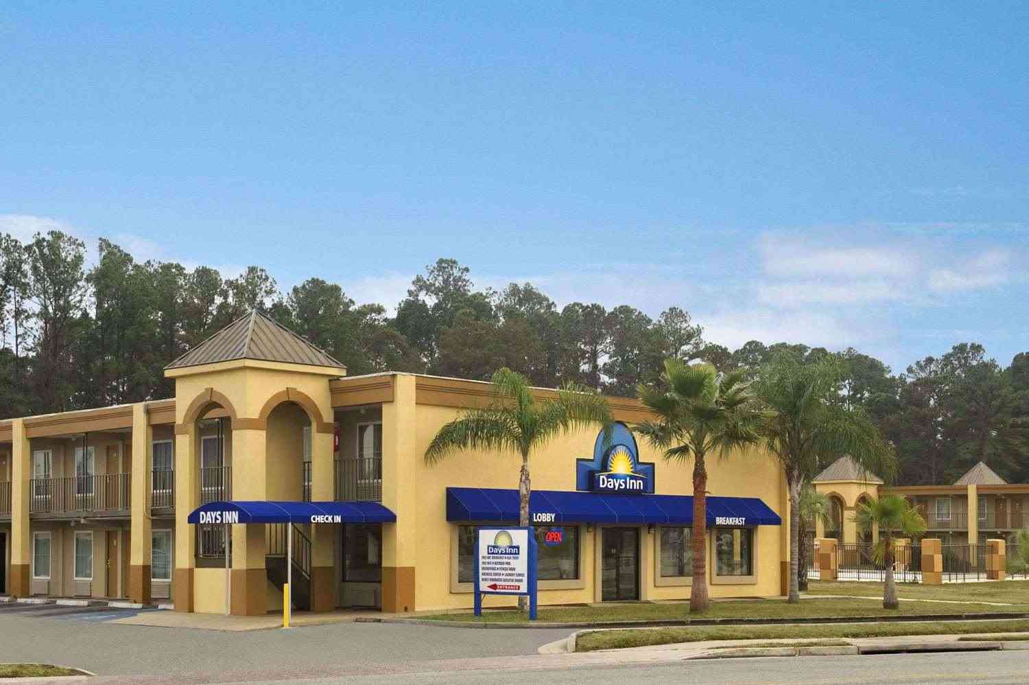 Days Inn by Wyndham Brunswick/St. Simons Area a Brunswick, GA