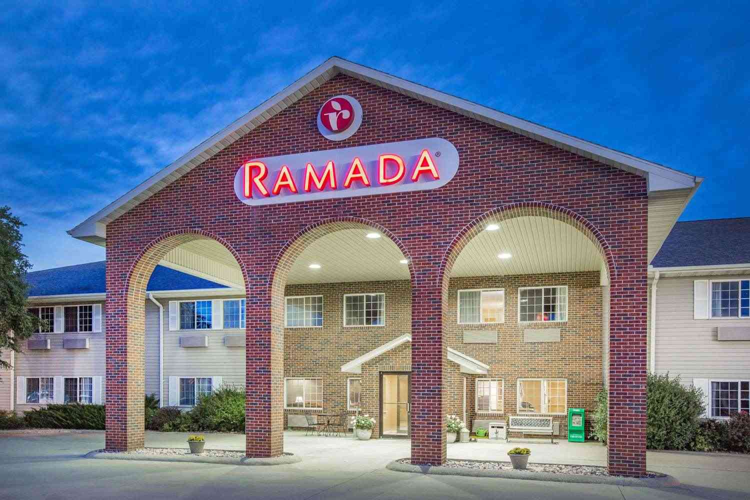 灵湖, IA 的 Ramada by Wyndham Spirit Lake/Okoboji