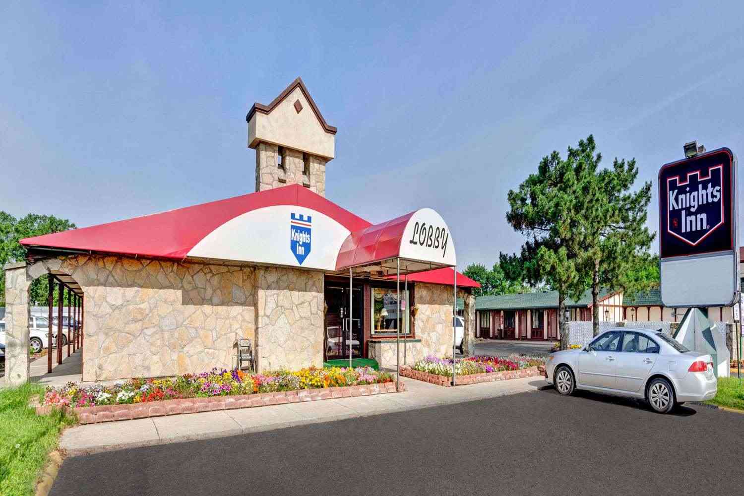 Madison Heights, MI 的 Knights Inn Madison Heights