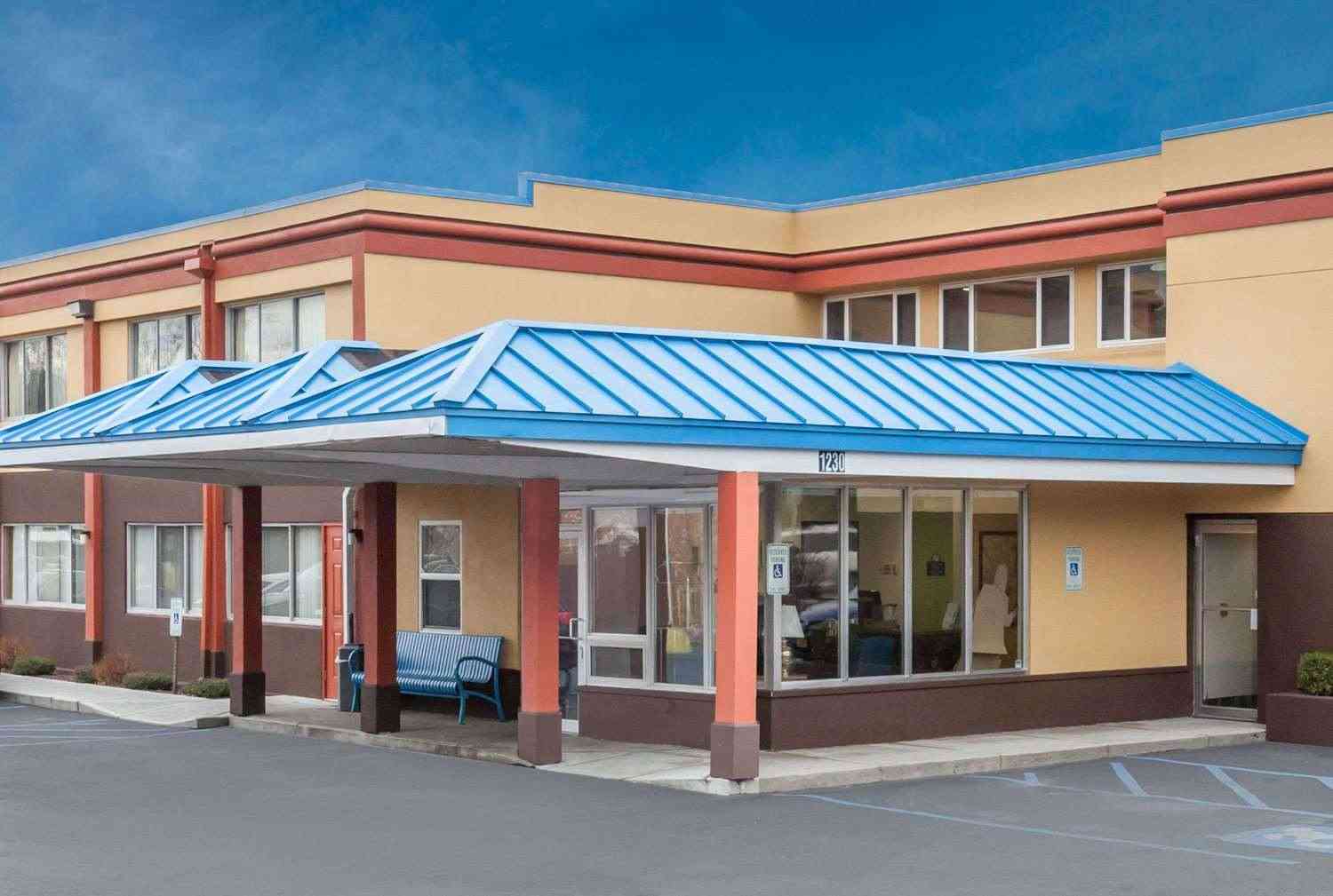 Days Inn by Wyndham Albany SUNY в Albany, NY