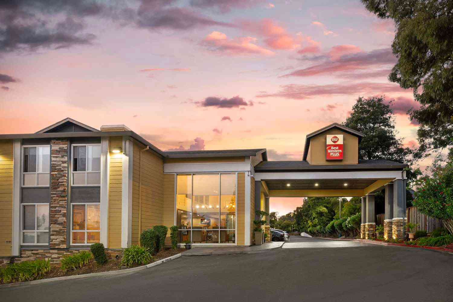 Benicia, CA 的 Best Western Plus Heritage Inn