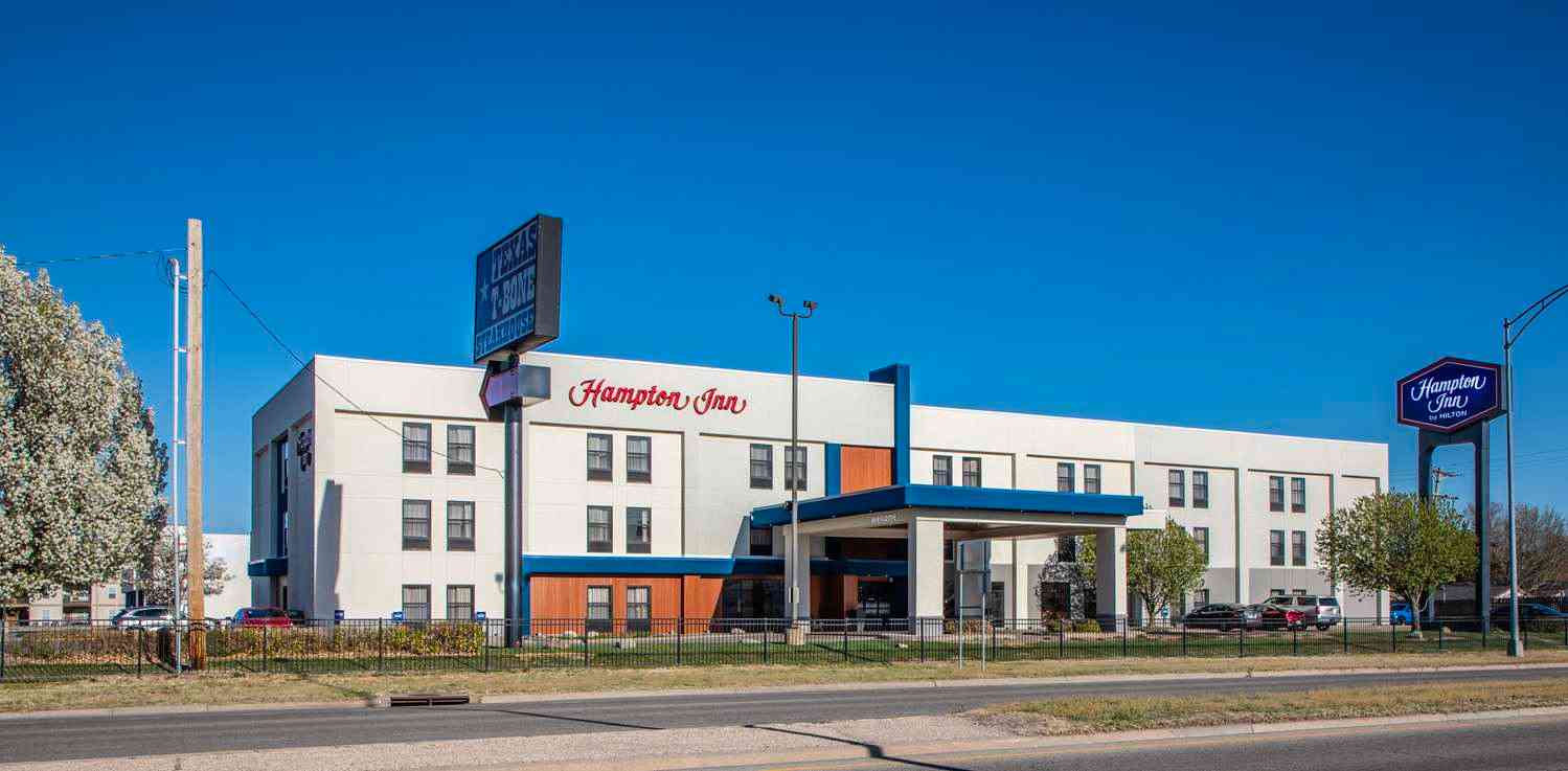 Hampton Inn Hutchinson в Hutchinson, KS