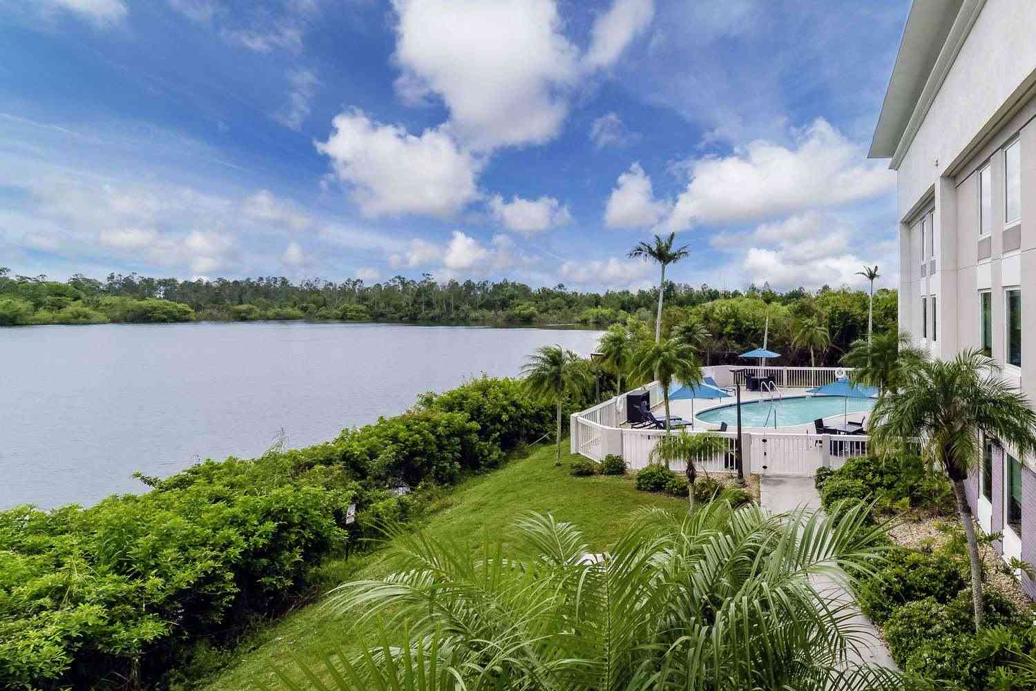 Hampton Inn Port Charlotte в Port Charlotte, FL