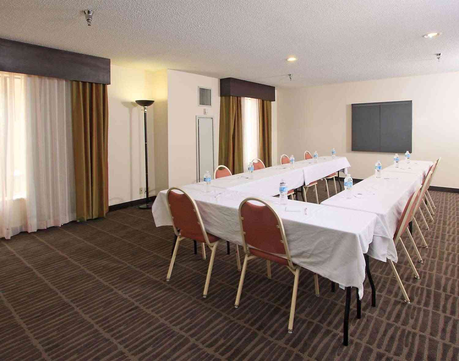 Hampton Inn & Suites Valdosta/Conference Center in Valdosta, GA