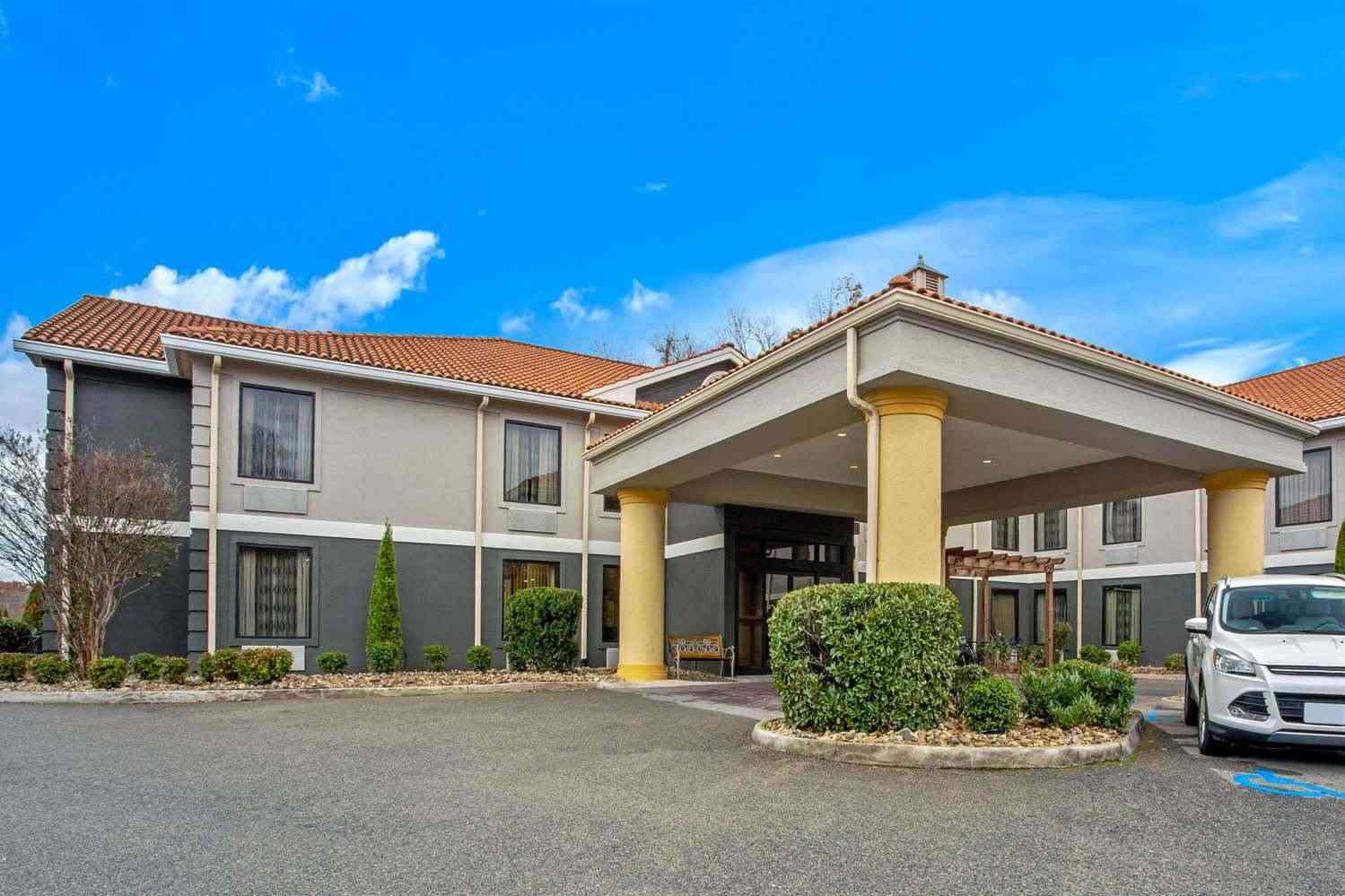 拉德福德, VA 的 La Quinta Inn by Wyndham Radford