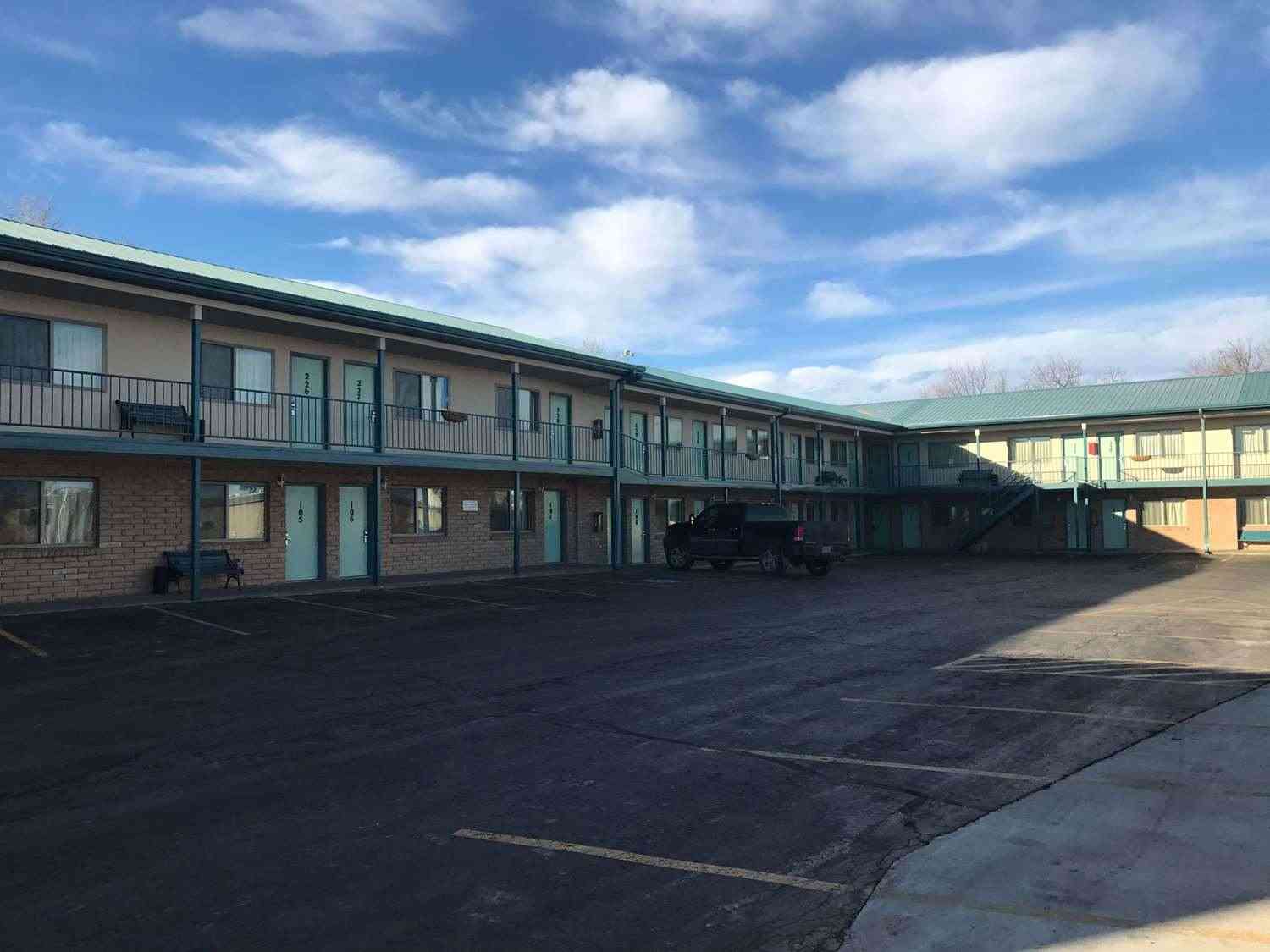 Wall, SD 的 Travelodge by Wyndham Wall