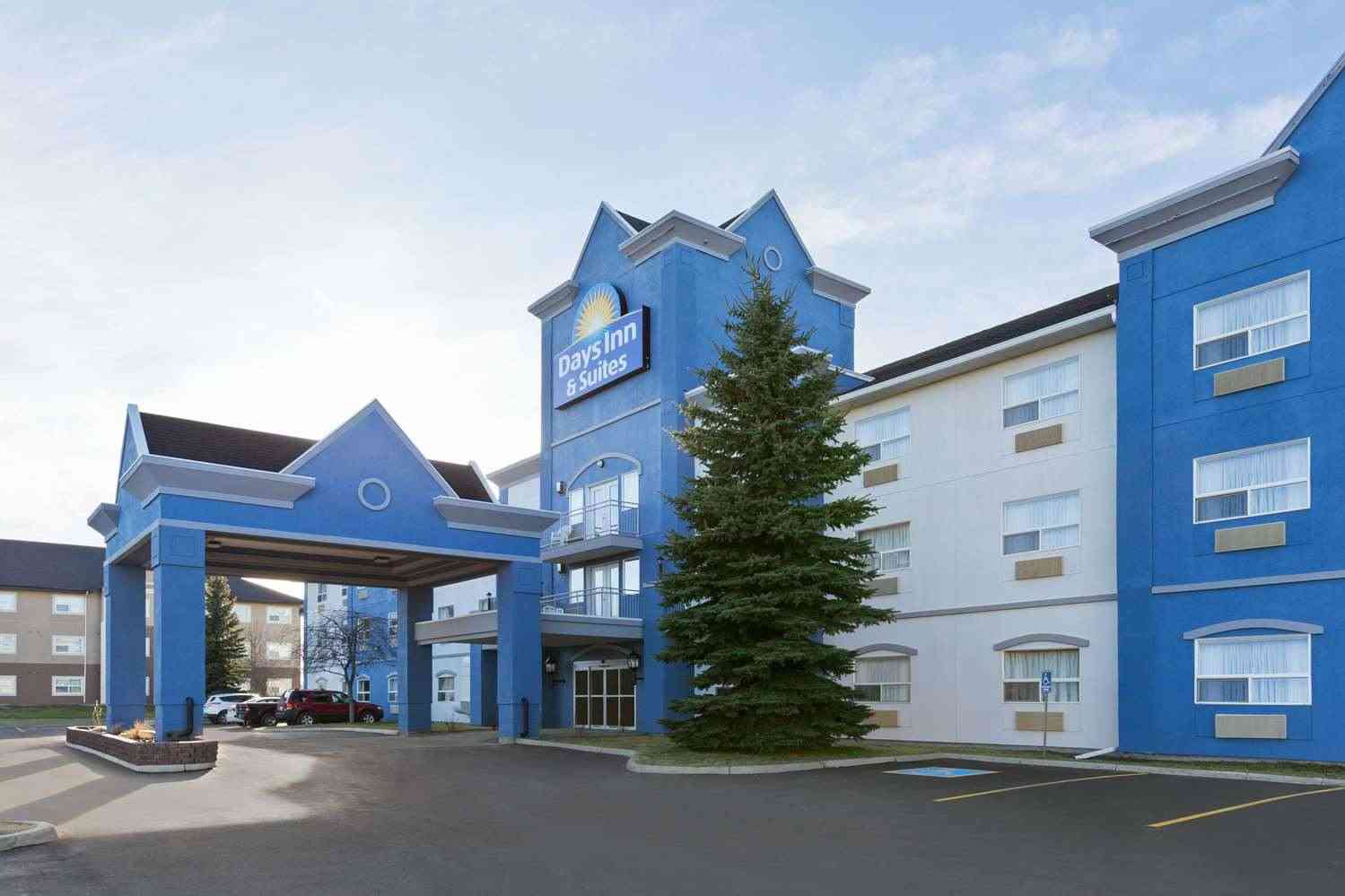 Days Inn & Suites by Wyndham Brooks in Brooks, AB