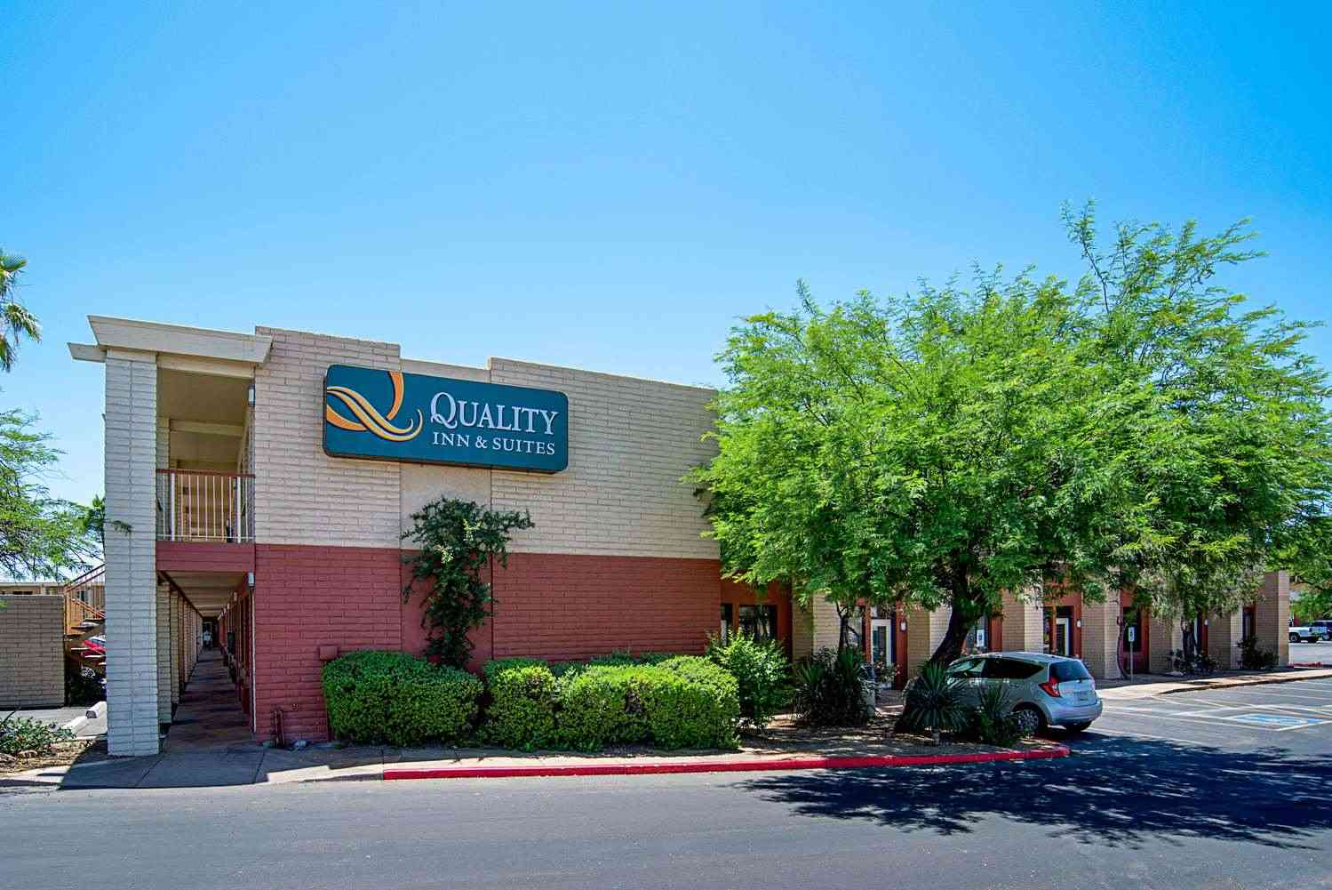 Quality Inn and Suites Phoenix NW - Sun City, Youngtown, AZ