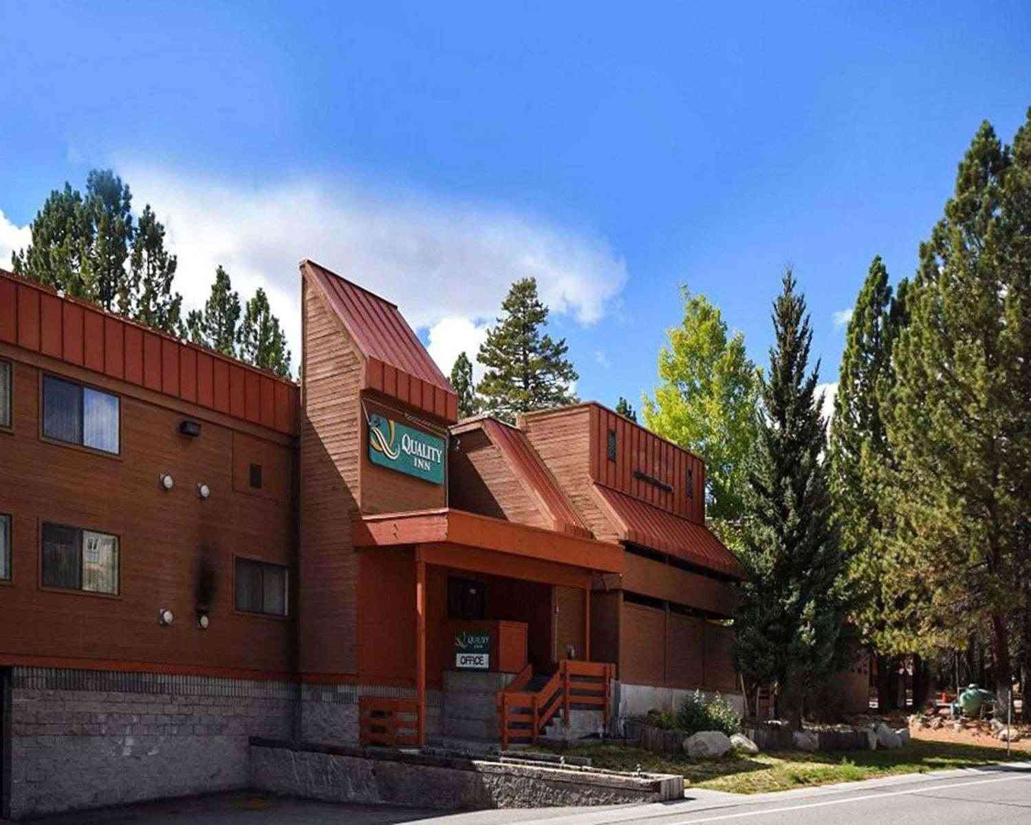 Quality Inn near Mammoth Mountain Ski Resort em Mammoth Lakes, CA