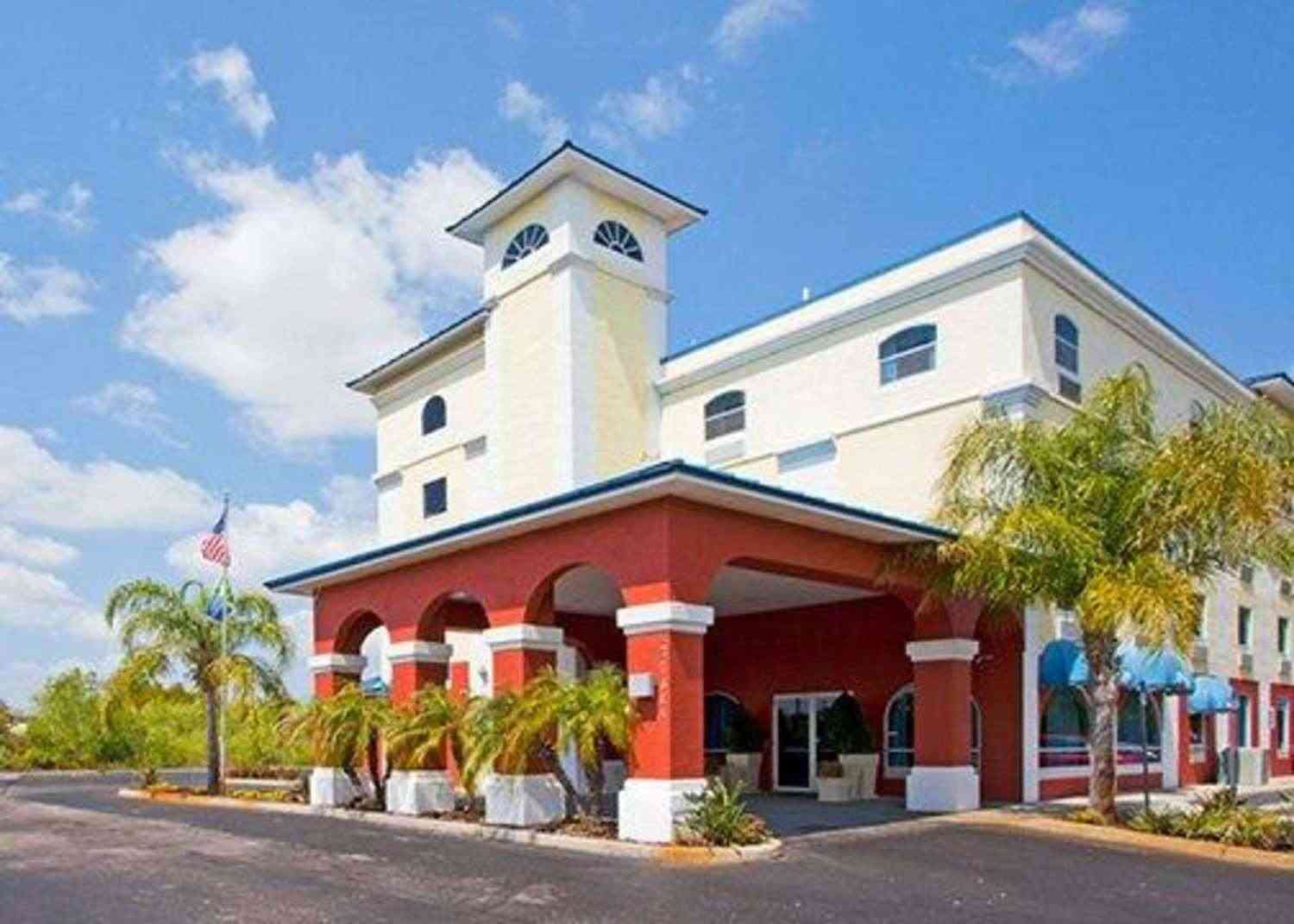 Econo Lodge in Wesley Chapel, FL