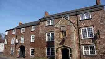 The Luttrell Arms in Minenkopf, GB1