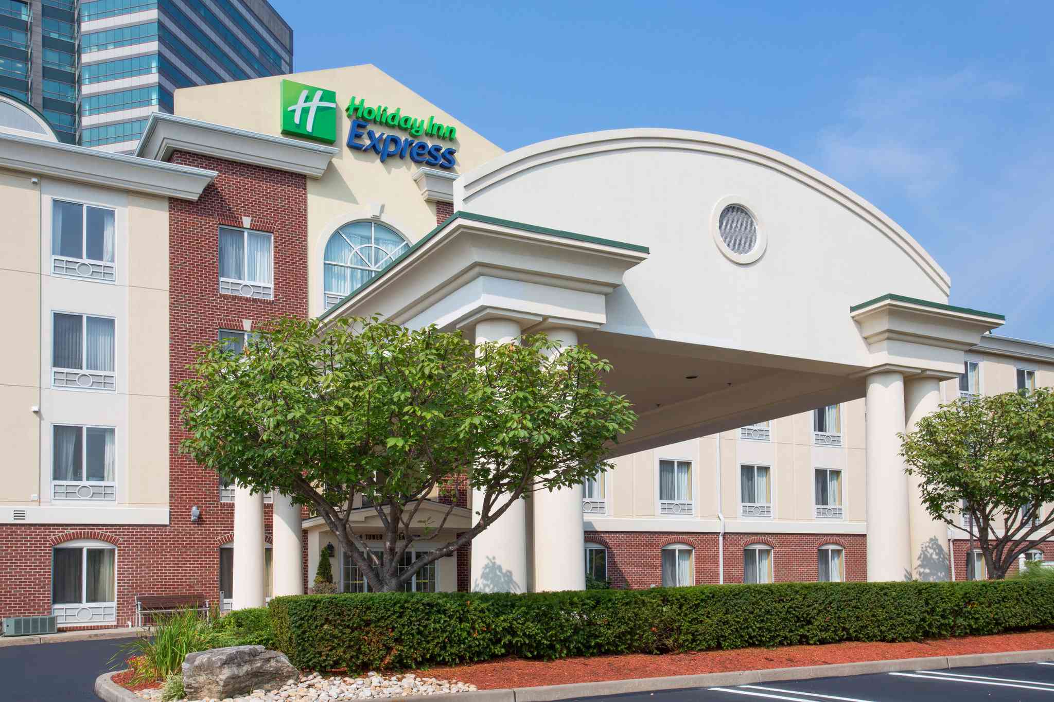 Holiday Inn Express & Suites Tower Center New Brunswick in Brunswick Oriental, NJ