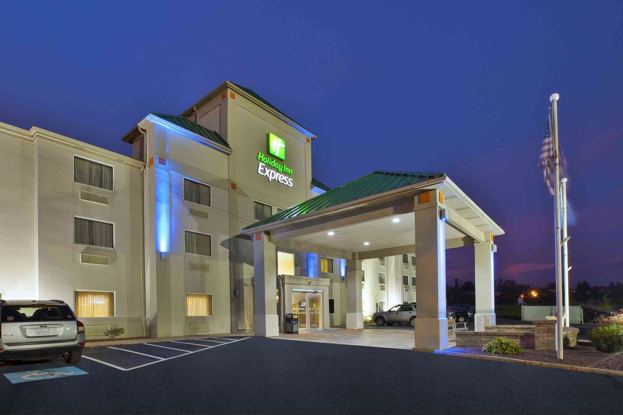 Holiday Inn Express Hotel Irwin в Ирвин, PA