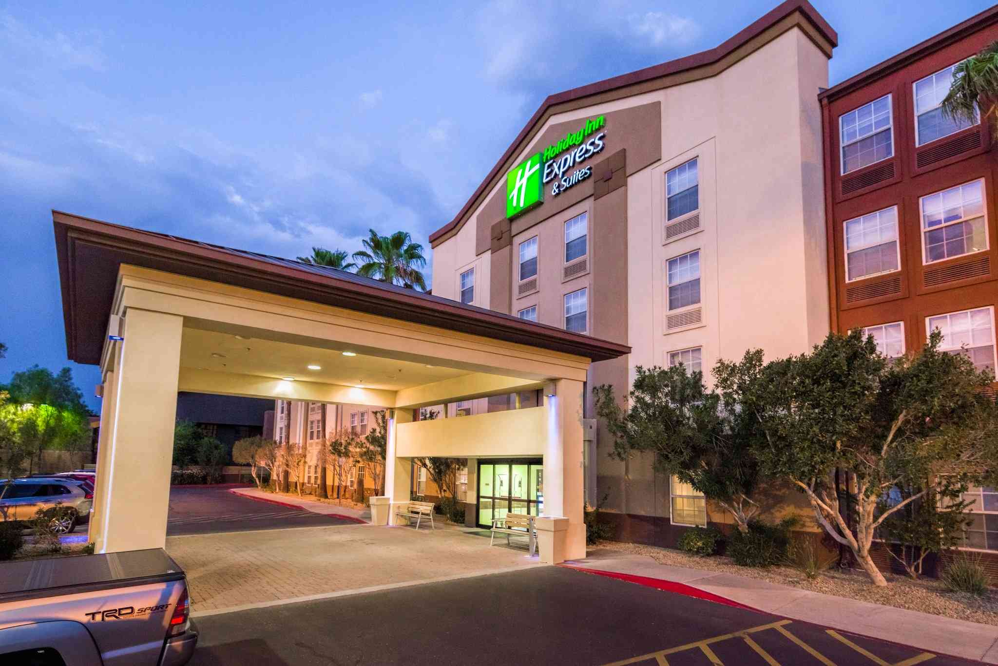 Holiday Inn Express & Suites Phoenix Airport en Phoenix, AZ