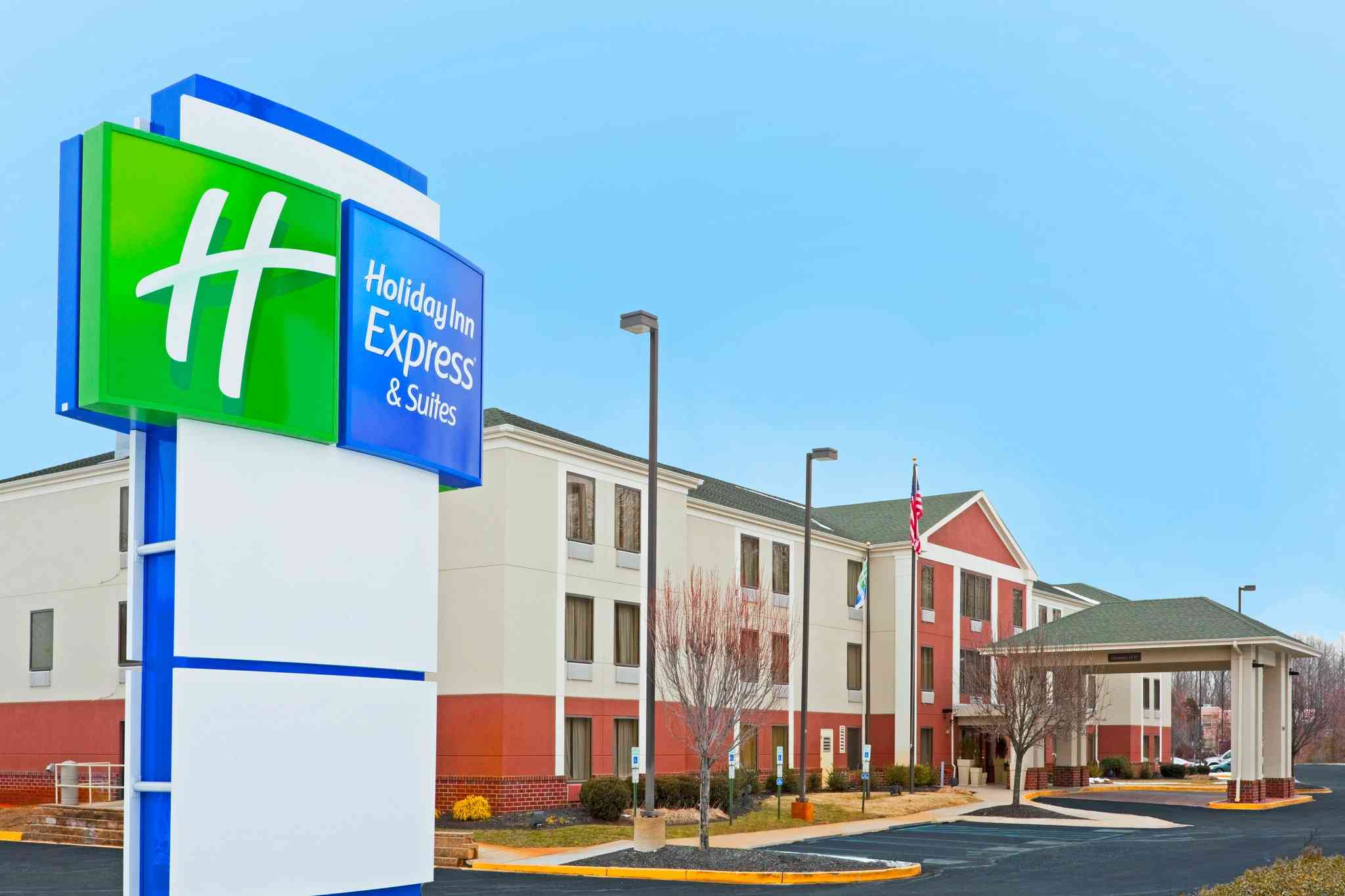 Holiday Inn Express Hotel & Suites Carneys Point Nj Trnpk Exit 1 в Карнис-Пойнт, NJ