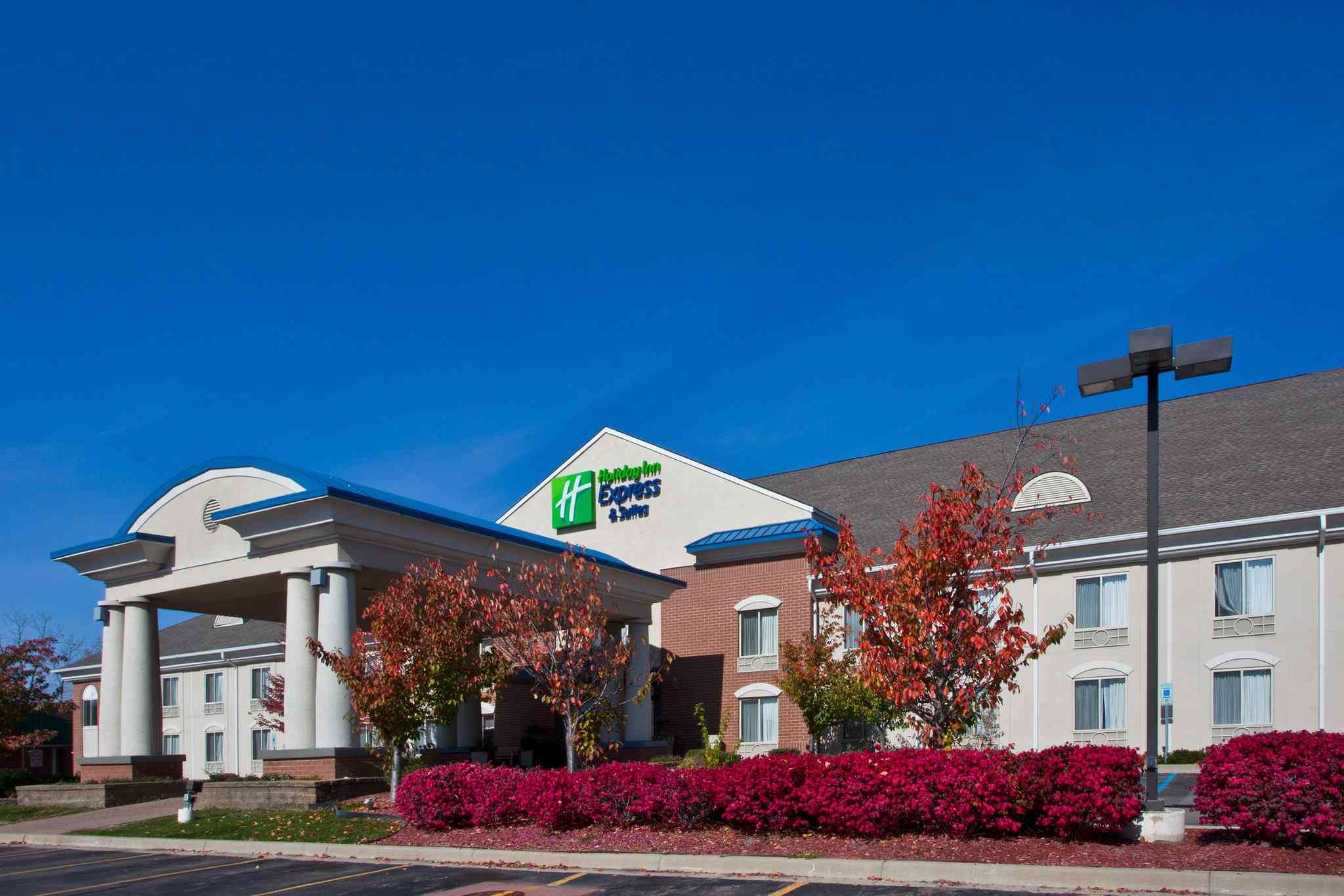 Holiday Inn Express Hotel & Suites Waterford in วอเตอร์ฟอร์ด, MI