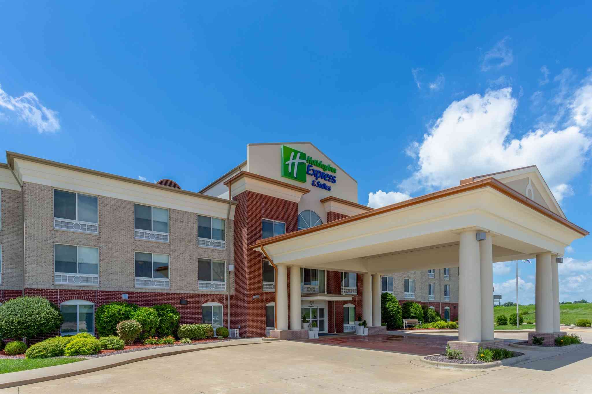 Holiday Inn Express Hotel & Suites Vandalia в Вандалия, IL