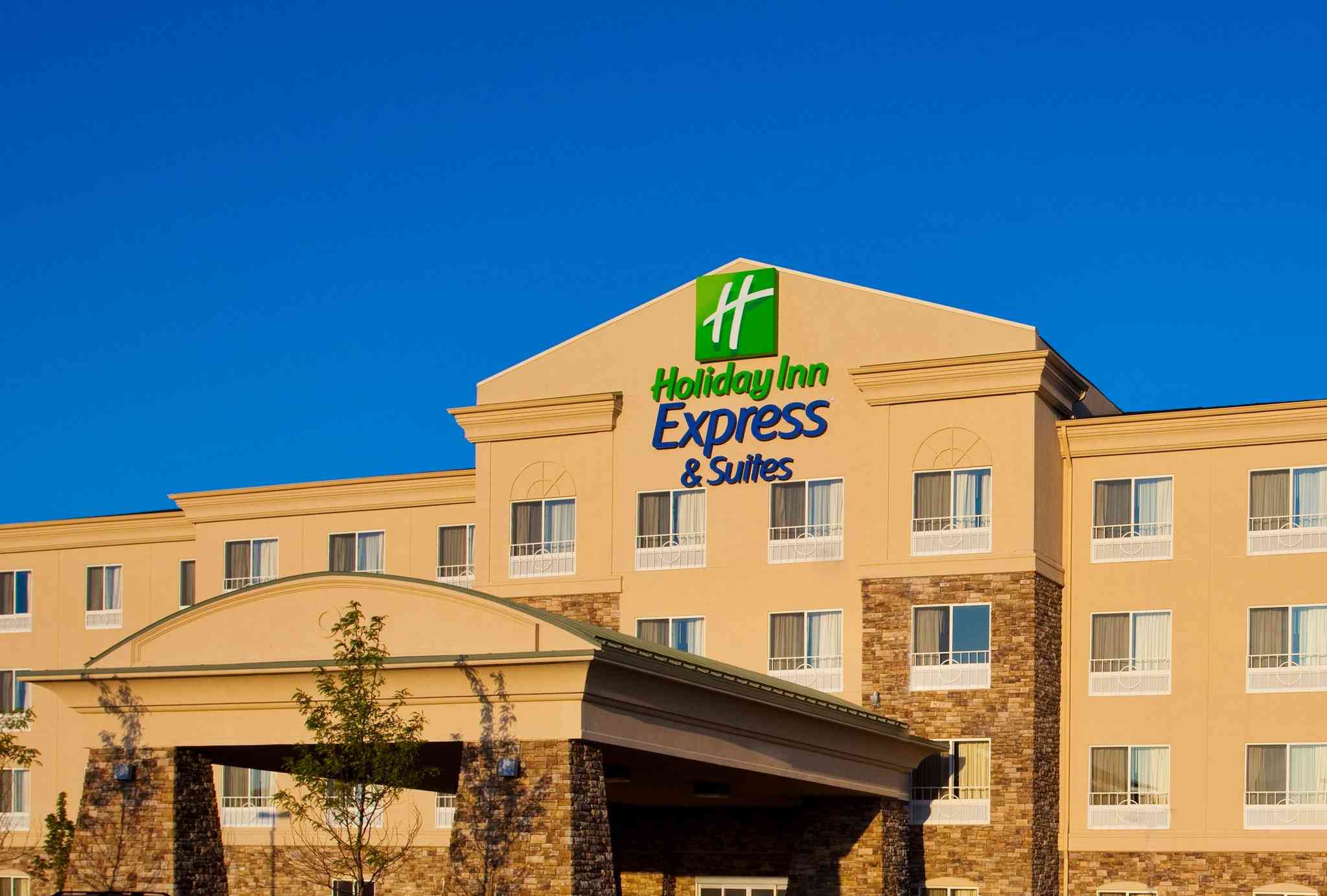 Holiday Inn Express Hotel & Suites Chicago North-Waukegan-Gurnee в Уокиган, IL