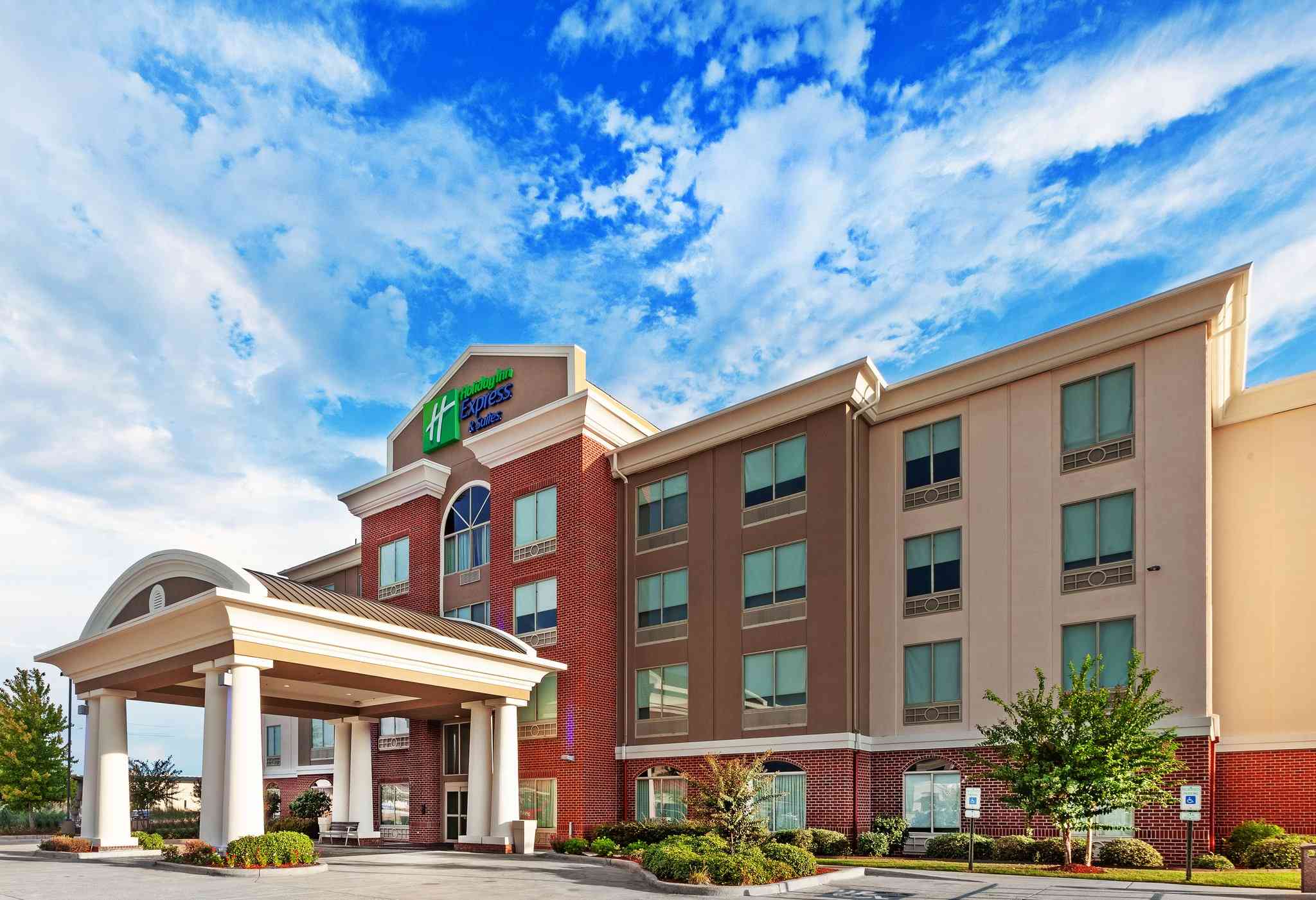 Holiday Inn Express Hotel & Suites Shreveport-Bert Kouns in Shreveport, LA