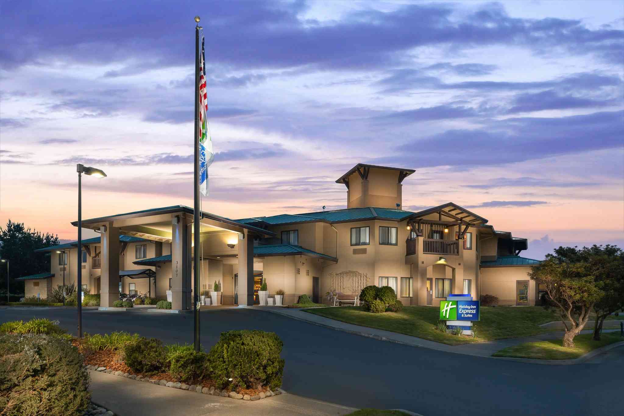 Holiday Inn Express Hotel & Suites Arcata/Eureka-Airport Area a Mckinleyville, CA