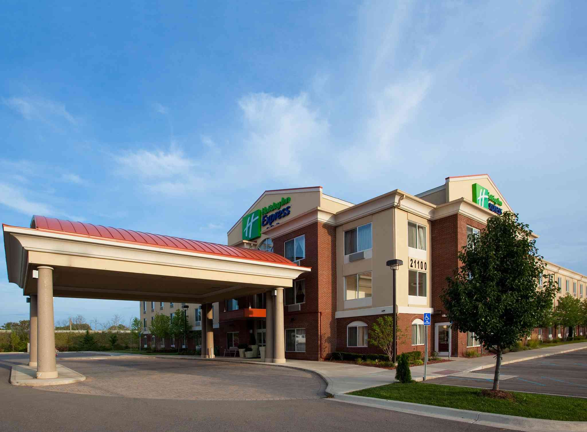 Holiday Inn Express Hotel & Suites Detroit - Farmington Hills, Northville, MI